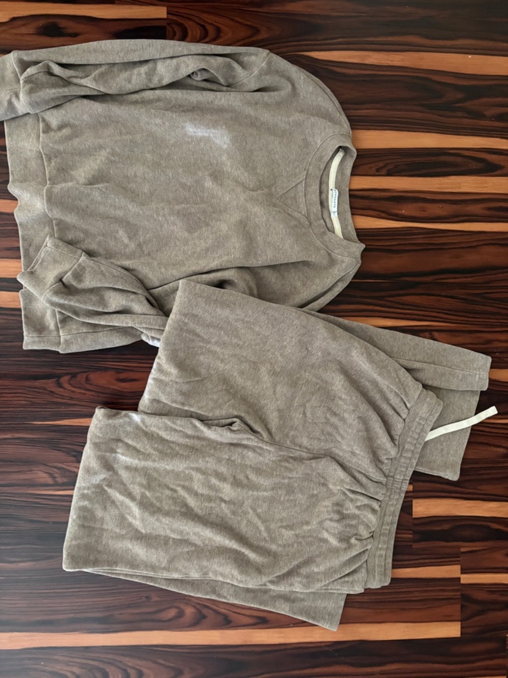 Staccato Tan Set - Picture 2 of 6